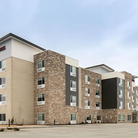 Towneplace Suites By Marriott Oshkosh Esterno foto
